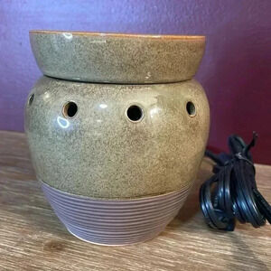Scentsy Mid-Size Limestone Electric Wax Melter Wax Warmer with Extra Bulb